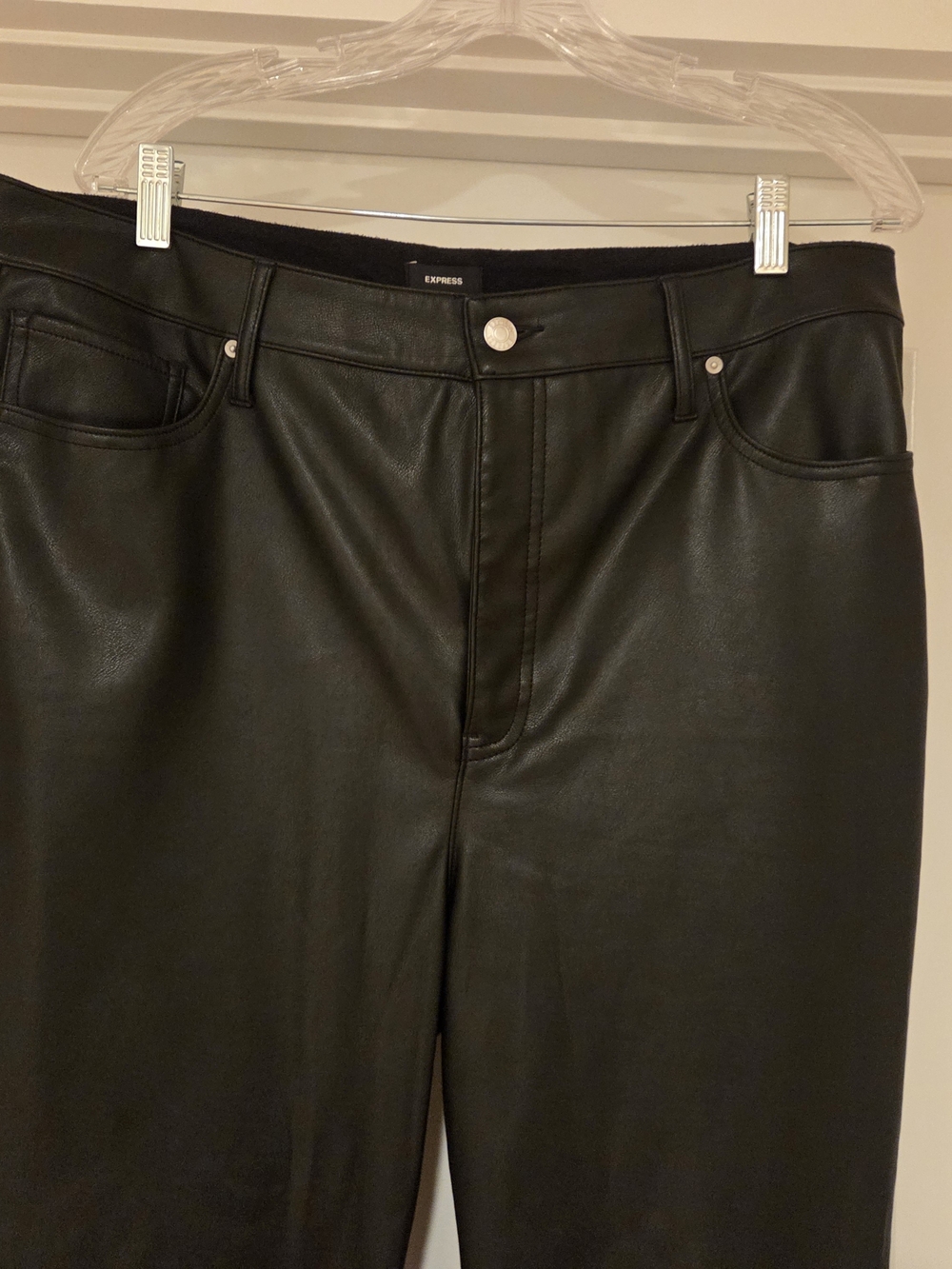 Express Faux Leather 90s Style Pants in Black, Size 16